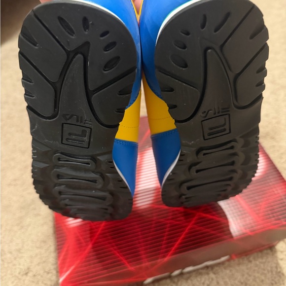 FILA Kids Colorful Sneakers size4.5 - Picture 4 of 5